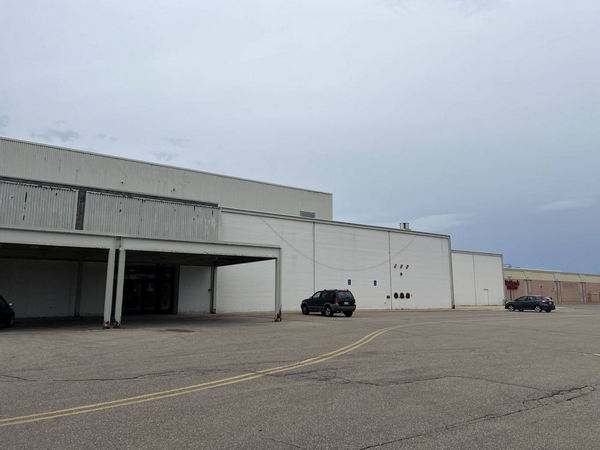 Lansing Mall - Aug 13 2022
